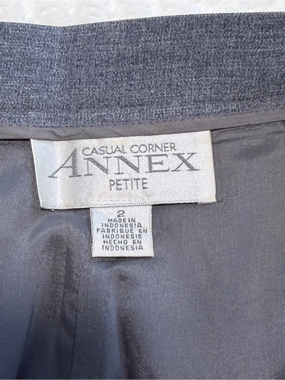 2 pairs! Size 2 Petite - Beige and Charcoal Grey Slim Dress Trousers - Picture 7 of 10